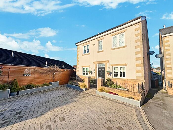 4 Bedroom Detached House For Sale In Waters Nook Close, Westhoughton, BL5