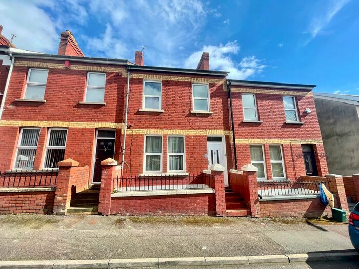 3 Bedroom Property To Rent In Porthkerry Road, Barry, CF62