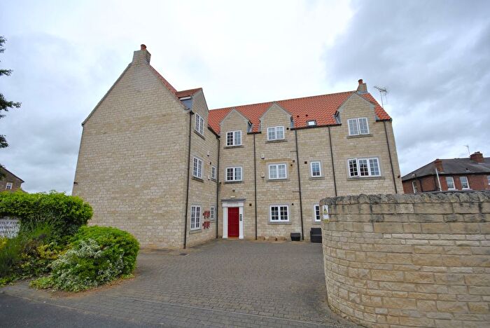 2 Bedroom Flat To Rent In Carisbrook Court, Arksey, Doncaster, DN5