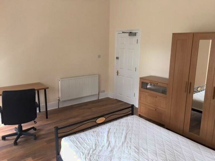 6 Bedroom Terraced House For Sale In Walsgrave Road, Coventry, CV2