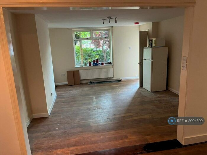 6 Bedroom End Of Terrace House To Rent In Motum Road, Norwich, NR5