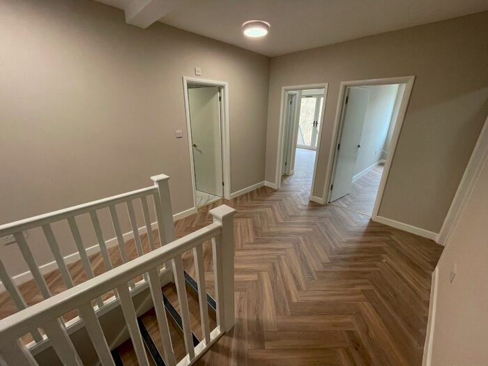 2 Bedroom Flat To Rent In High Road, Ilford, IG1