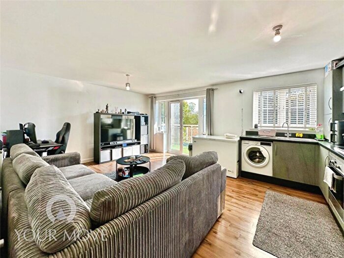 2 Bedroom Flat For Sale In Malt Kiln Place, Dartford, Kent, DA2