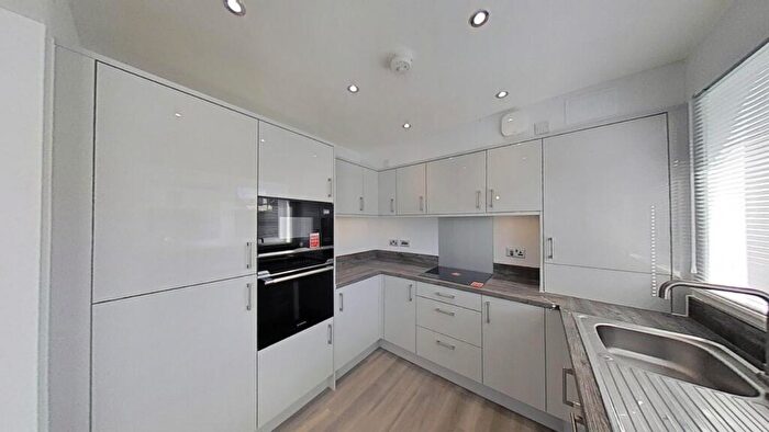 2 Bedroom Flat To Rent In Meadow Place Road, Edinburgh, EH12