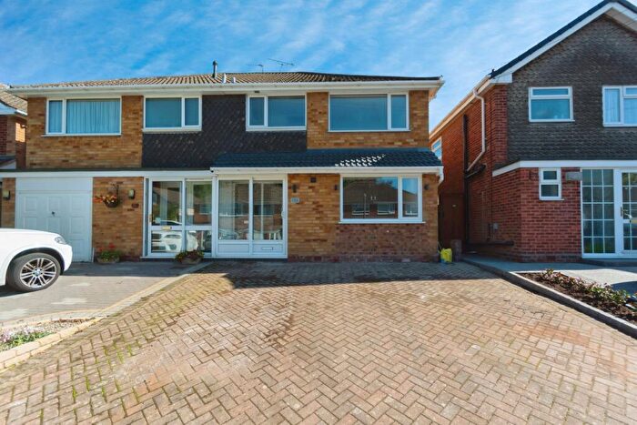 3 Bedroom Semi-Detached House For Sale In Mickleton Road, Solihull, West Midlands, B92