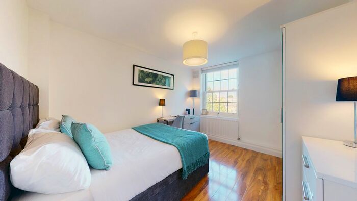 3 Bedroom Flat To Rent In Flora Gardens, Hammersmith, W6