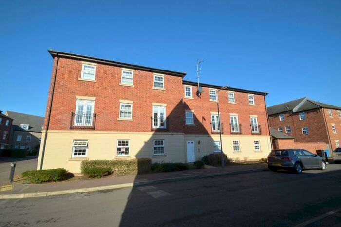 2 Bedroom Flat To Rent In Proclamation Avenue, Rothwell, Kettering, NN14