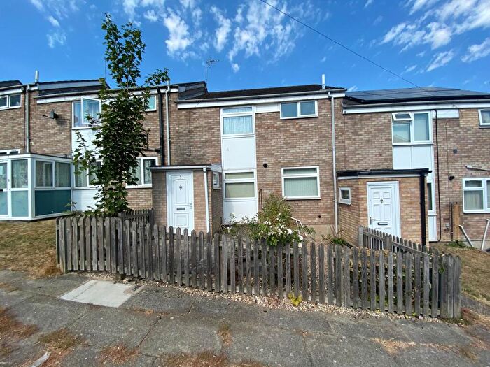3 Bedroom Terraced House For Sale In Garsington Walk, Leicester, LE5