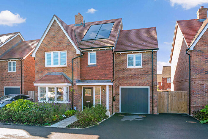 4 Bedroom Detached House For Sale In Hotspur Road, Warsash, Southampton, SO31