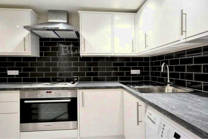 2 Bedroom Flat To Rent In Euston Road, NW1