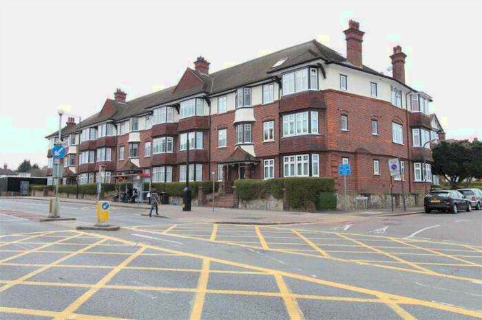 2 Bedroom Flat To Rent In Kenton Court, Kenton, HA3