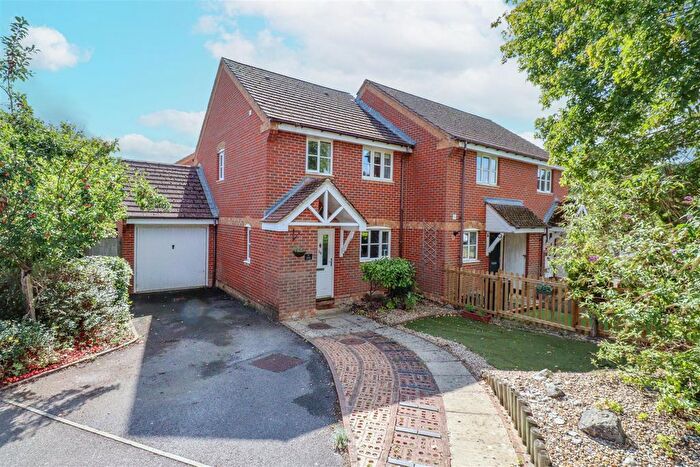 3 Bedroom End Of Terrace House For Sale In Pawmers Mead, Church Crookham, GU52
