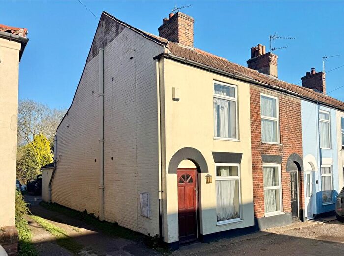 2 Bedroom End Of Terrace House For Sale In Black Street, Martham, NR29
