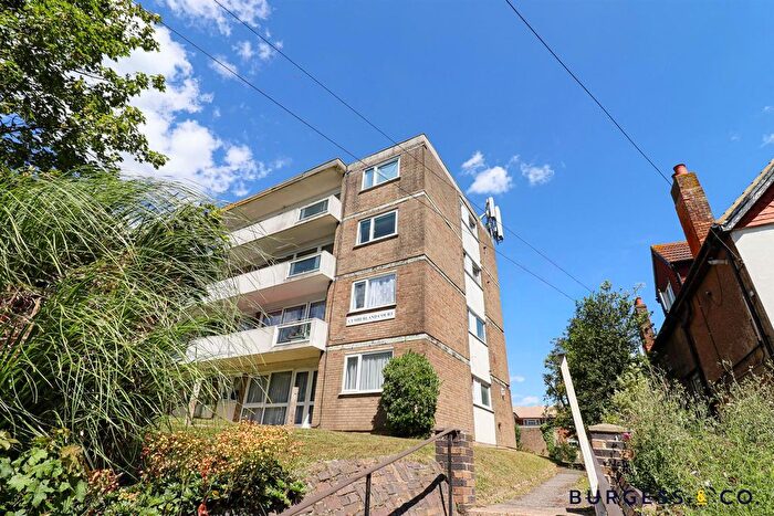 4 Bedroom Flat For Sale In Upper Sea Road, Bexhill-On-Sea, TN40