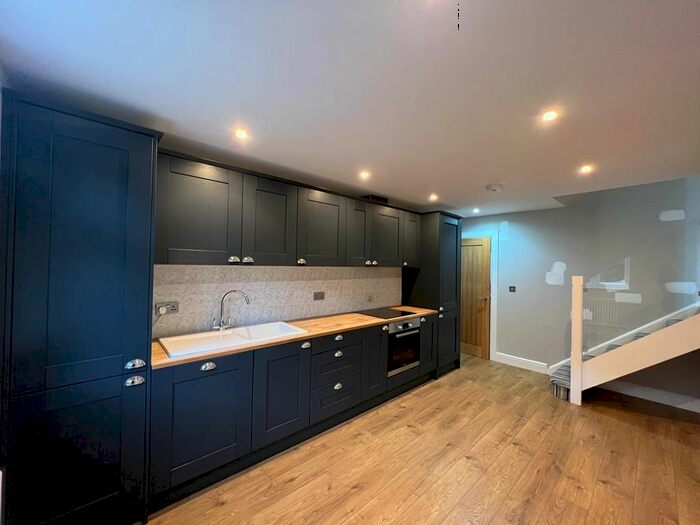 1 Bedroom Flat To Rent In Fairlawn Avenue, London W4