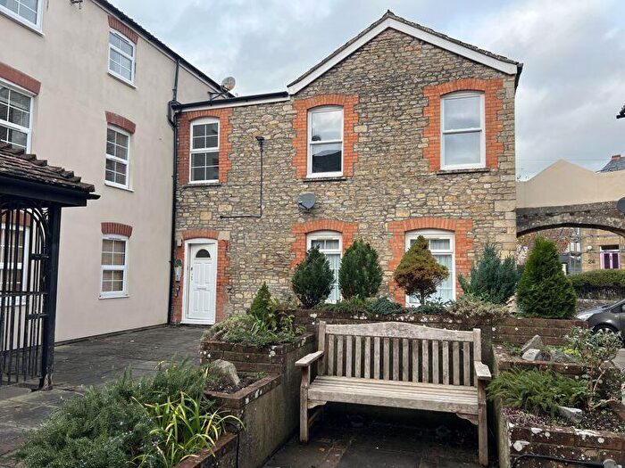 1 Bedroom Flat To Rent In Vineys Yard, Bruton, BA10