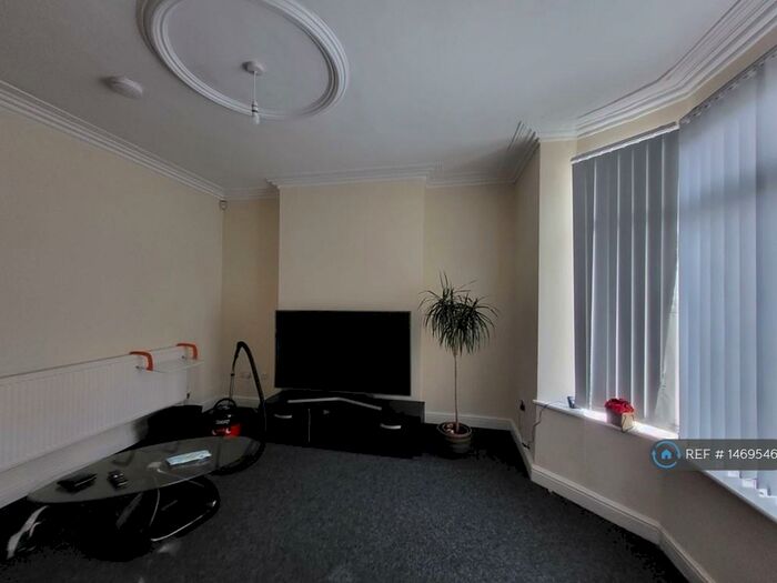 3 Bedroom Semi-Detached House To Rent In Albany Street, Rotherham, S65