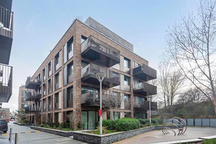 2 Bedroom Flat For Sale In Moulding Lane, London, SE14