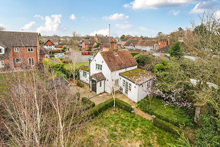 2 Bedroom Cottage For Sale In London Road, Aston Clinton, HP22