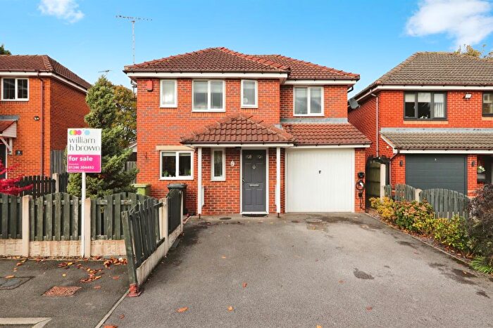 4 Bedroom Detached House For Sale In St. Annes Close, Staveley, Chesterfield, S43