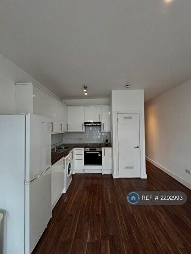 1 Bedroom Flat To Rent In Vivian Avenue, London, NW4