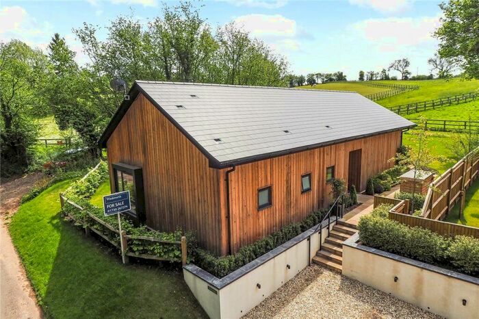 3 Bedroom Detached House For Sale In Smugglers Lane, Monkwood, Ropley, Hampshire, SO24