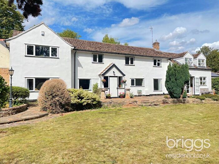 4 Bedroom Character Property For Sale In Hall Lane, Werrington, Peterborough, PE4