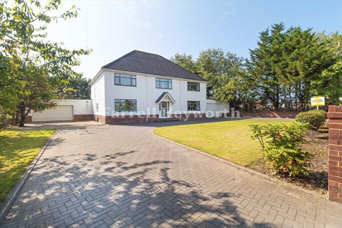 4 Bedroom Detached House For Sale In Whitehill Road, Blackpool, FY4