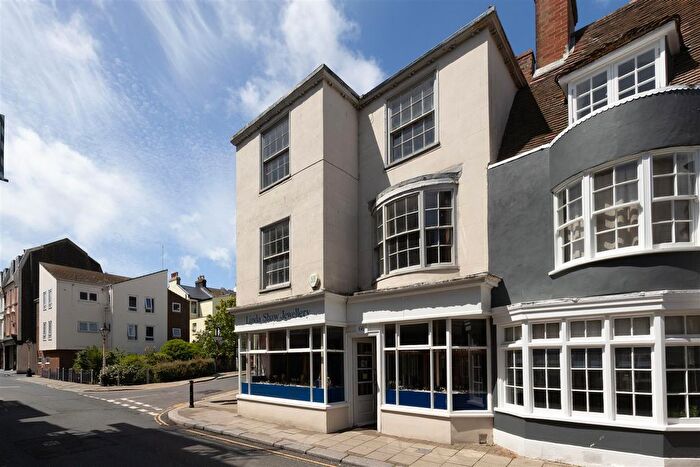 4 Bedroom End Of Terrace House For Sale In High Street, Hastings, TN34