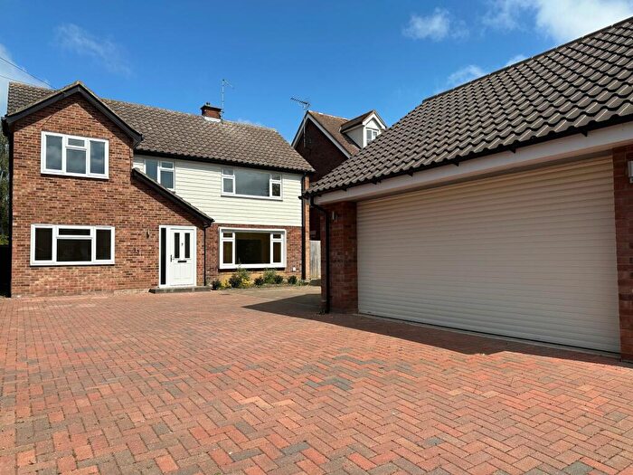 4 Bedroom House To Rent In Springfield Road, Chelmsford, CM2