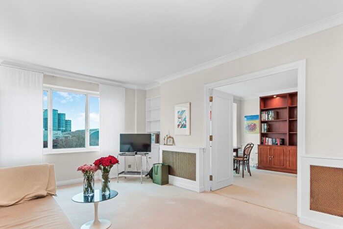 2 Bedroom Flat For Sale In Abbots House, St Mary Abbots Terrace, Kensington, W14