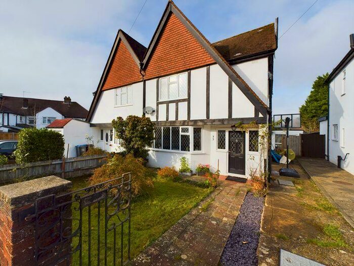 4 Bedroom Semi-Detached House To Rent In Taunton Lane, Old Coulsdon, CR5