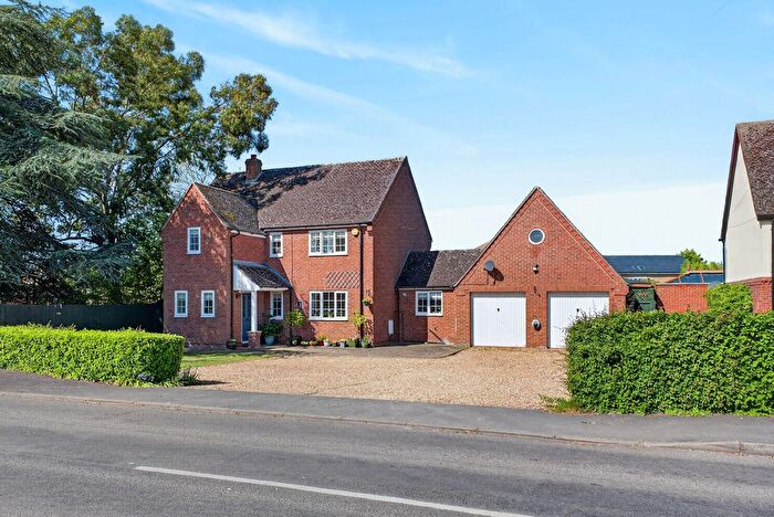 4 Bedroom Detached House For Sale In High Street, Offord Cluny, PE19