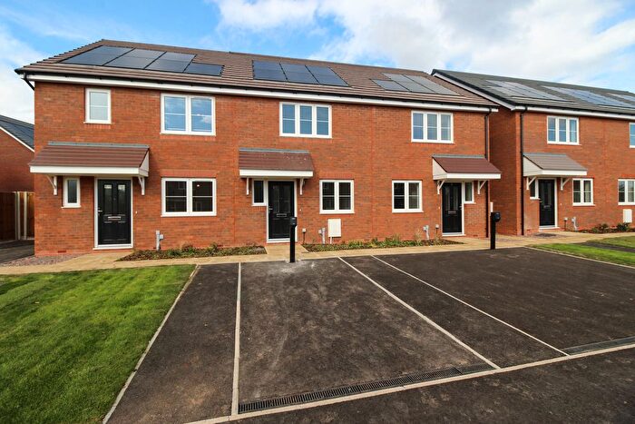 2 Bedroom Terraced House For Sale In Sungold Close, Kenilworth, CV8