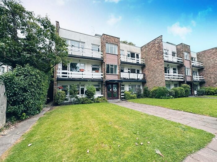 2 Bedroom Flat To Rent In Beech Court, Calderstones, Liverpool, Merseyside, L18