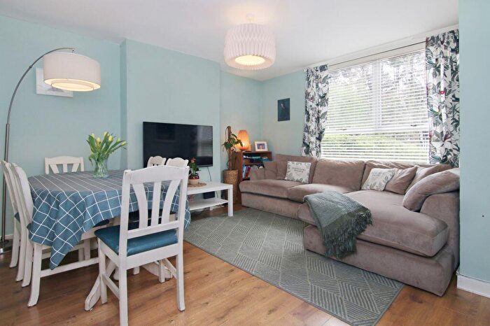 3 Bedroom Flat For Sale In Park Avenue, Loanhead, EH20