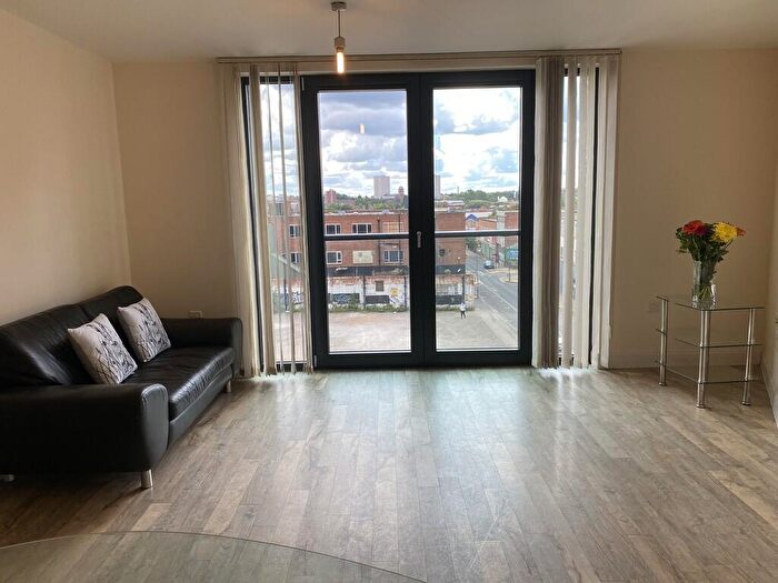 2 Bedroom Apartment To Rent In Southside, St Johns Walk, B5