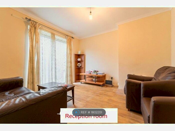 4 Bedroom Terraced House To Rent In Fladbury Cresent, Birmingham, B29