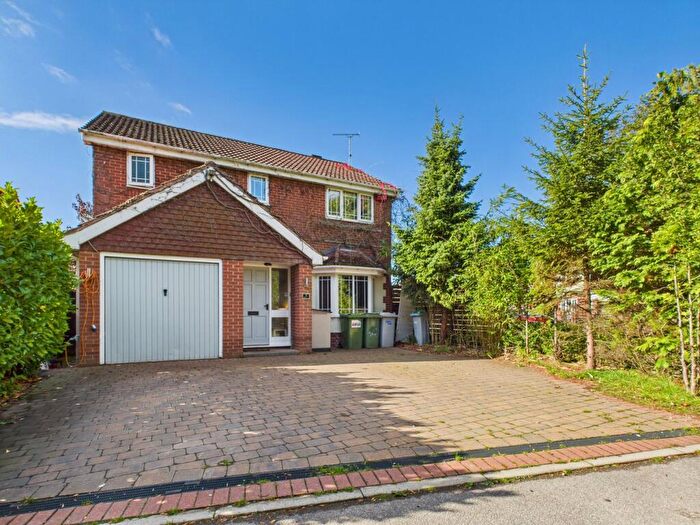 4 Bedroom Detached House For Sale In Forest Link, Bilsthorpe, Newark, NG22