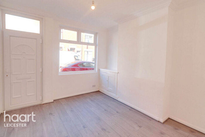 3 Bedroom Terraced House For Sale In Battenberg Road, Leicester, LE3