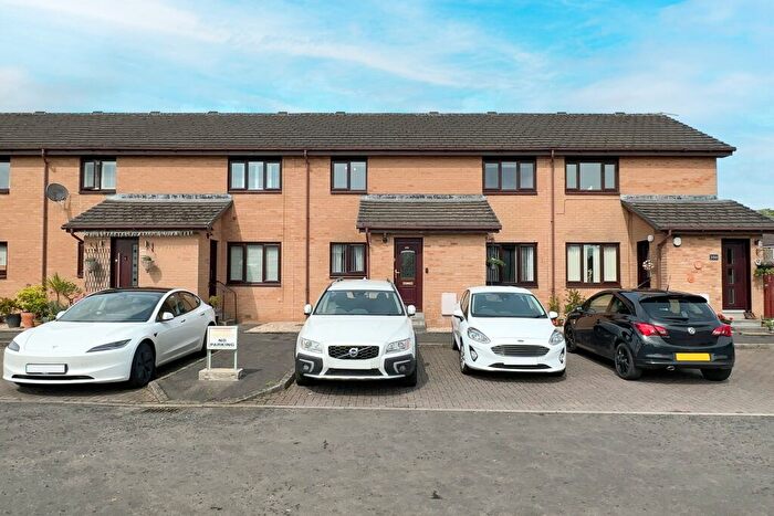 2 Bedroom Flat For Sale In Dumbarton Road, Old Kilpatrick, G60