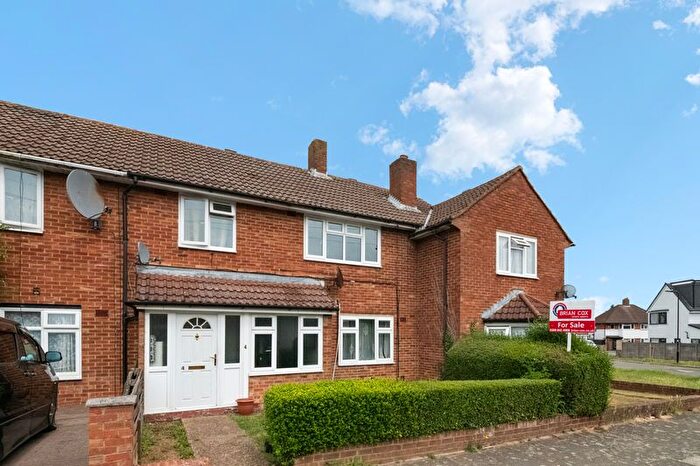 3 Bedroom Terraced House For Sale In Hearn Rise, Northolt, UB5