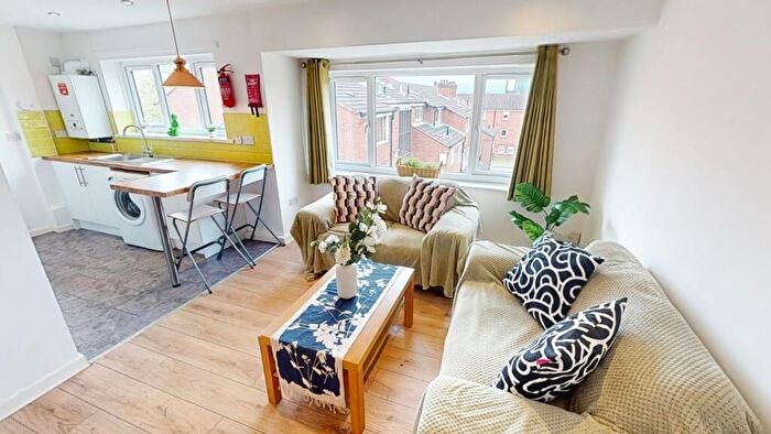 2 Bedroom Flat To Rent In North Sherwood Street, Nottingham, NG1