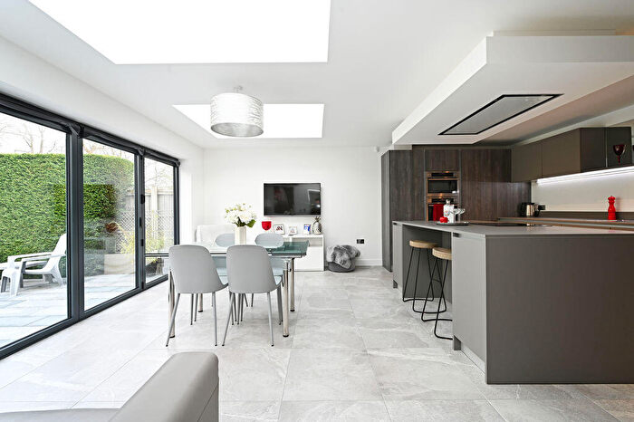 4 Bedroom Detached House For Sale In Norton Park View, Norton, Sheffield, S8