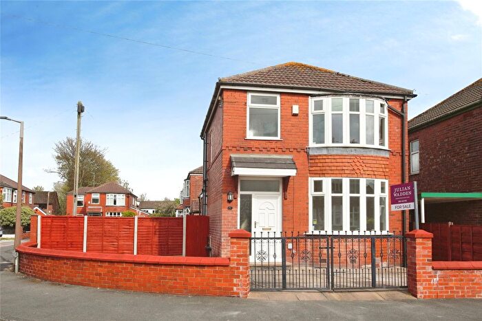 3 Bedroom Detached House For Sale In Ashburn Road, Heaton Norris, Stockport, SK4