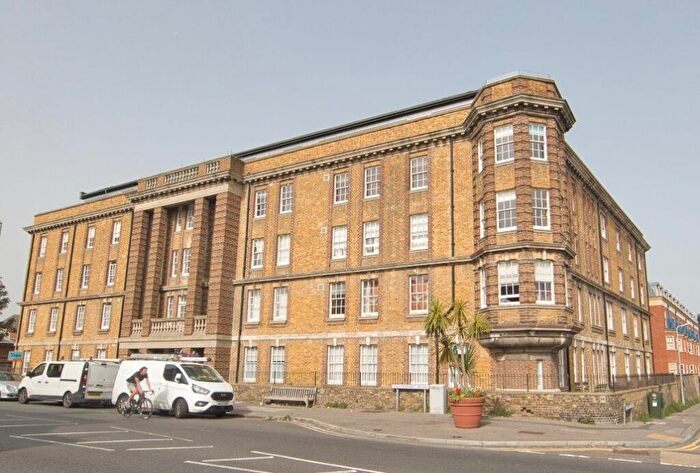 2 Bedroom Flat For Sale In Canterbury Road, Margate, CT9