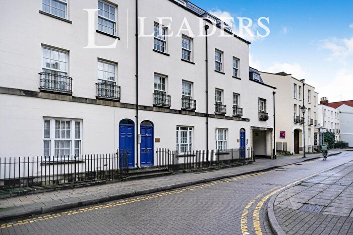 2 Bedroom Flat To Rent In St. Georges Place, GL50
