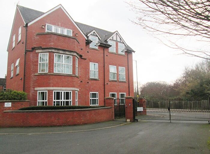 2 Bedroom Flat To Rent In Riverside Drive, Off Pershore Road, B29