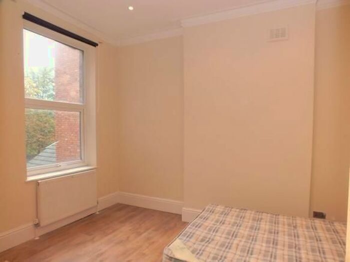 2 Bedroom Property To Rent In Station Road, London, NW10