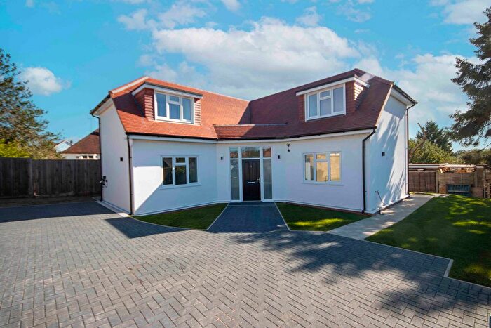 4 Bedroom Detached House For Sale In Greenbury Close, Chorleywood, WD3